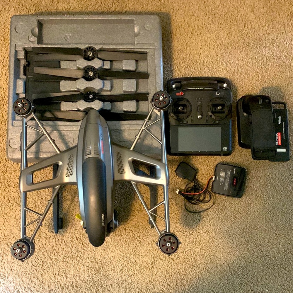 Typhoon q500 4k Drone